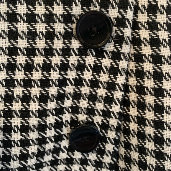NWT Stunning Houndstooth skirt with buttons - Black and White - Picture 7 of 8